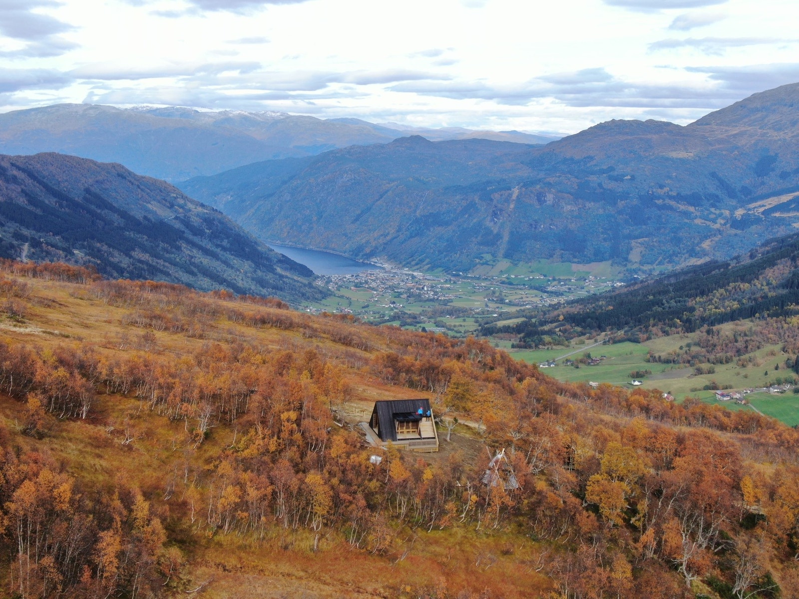 Vik kommune har satt opp dagsturhytte. En fin tur fra hytteområdet Galleribilde