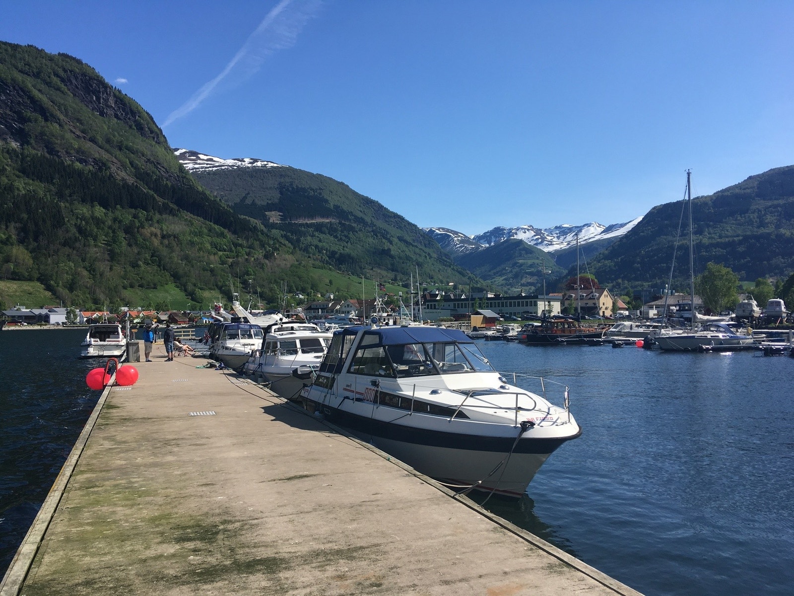 Det er muligheter for å leie båtplass i Vik båthavn Galleribilde