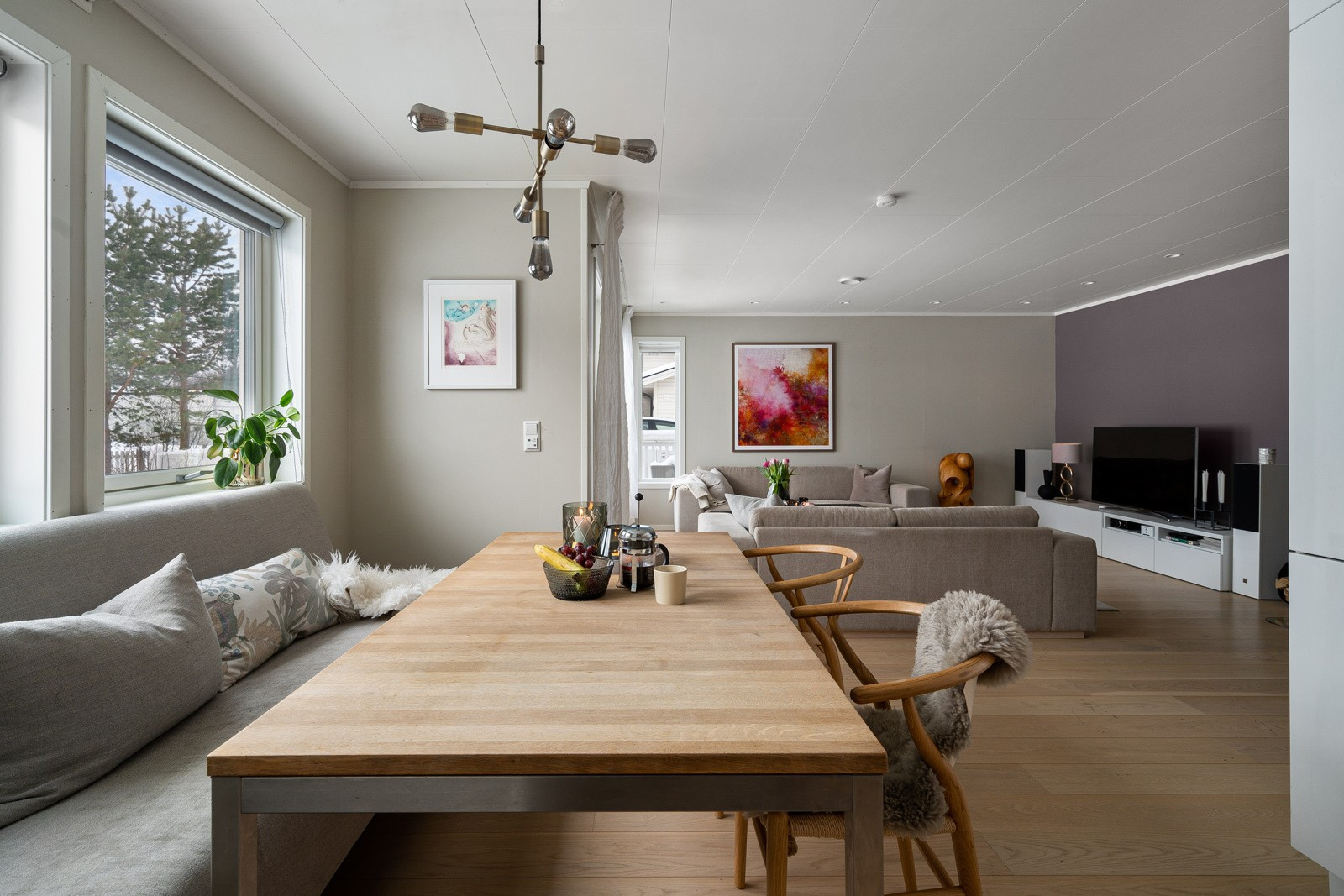 Moderne og påkostet bolig med attraktiv beliggenhet