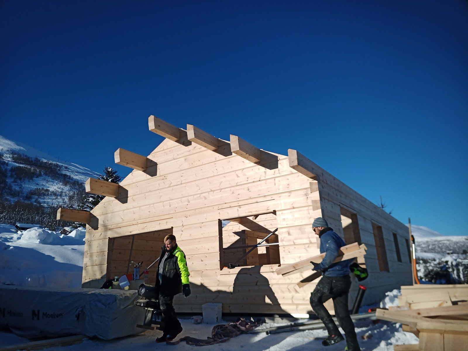 Bilde fra en annen hytte oppført i tømmer 6" Galleribilde