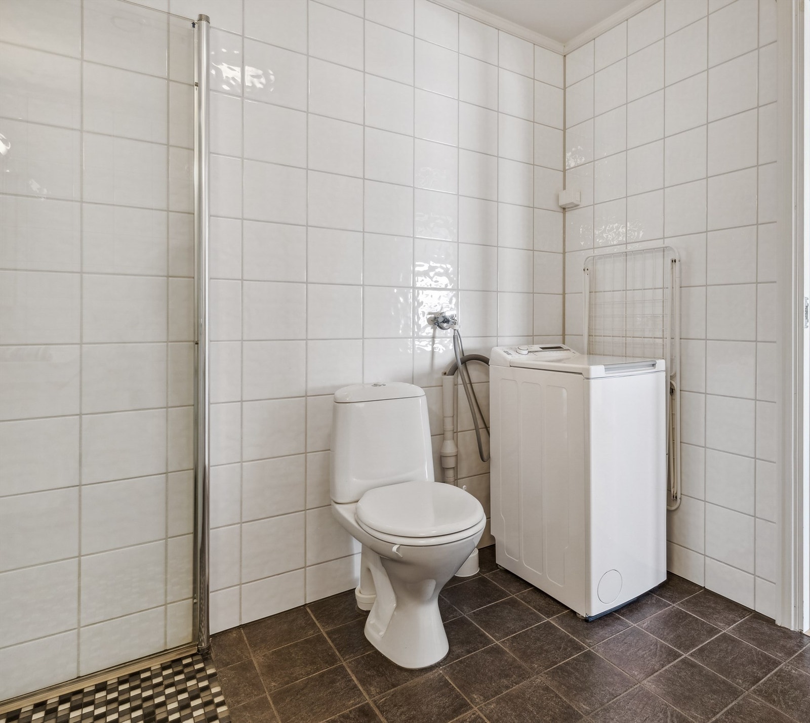 Opplegg for vaskemaskin. Galleribilde