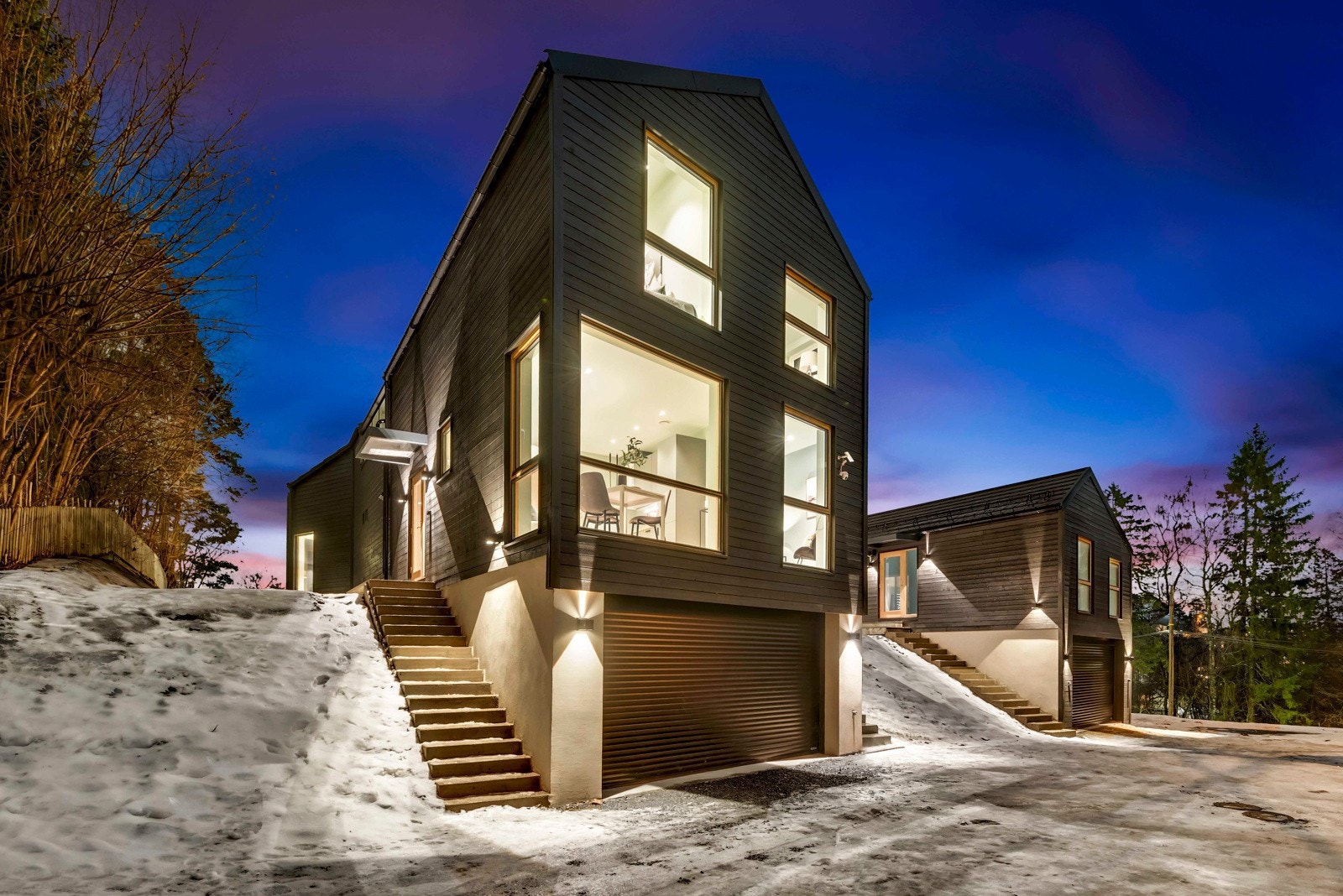 Dette er en lekker og gjennomført enebolig med en unik arkitektur! Boligen innehar en høy standard. Galleribilde