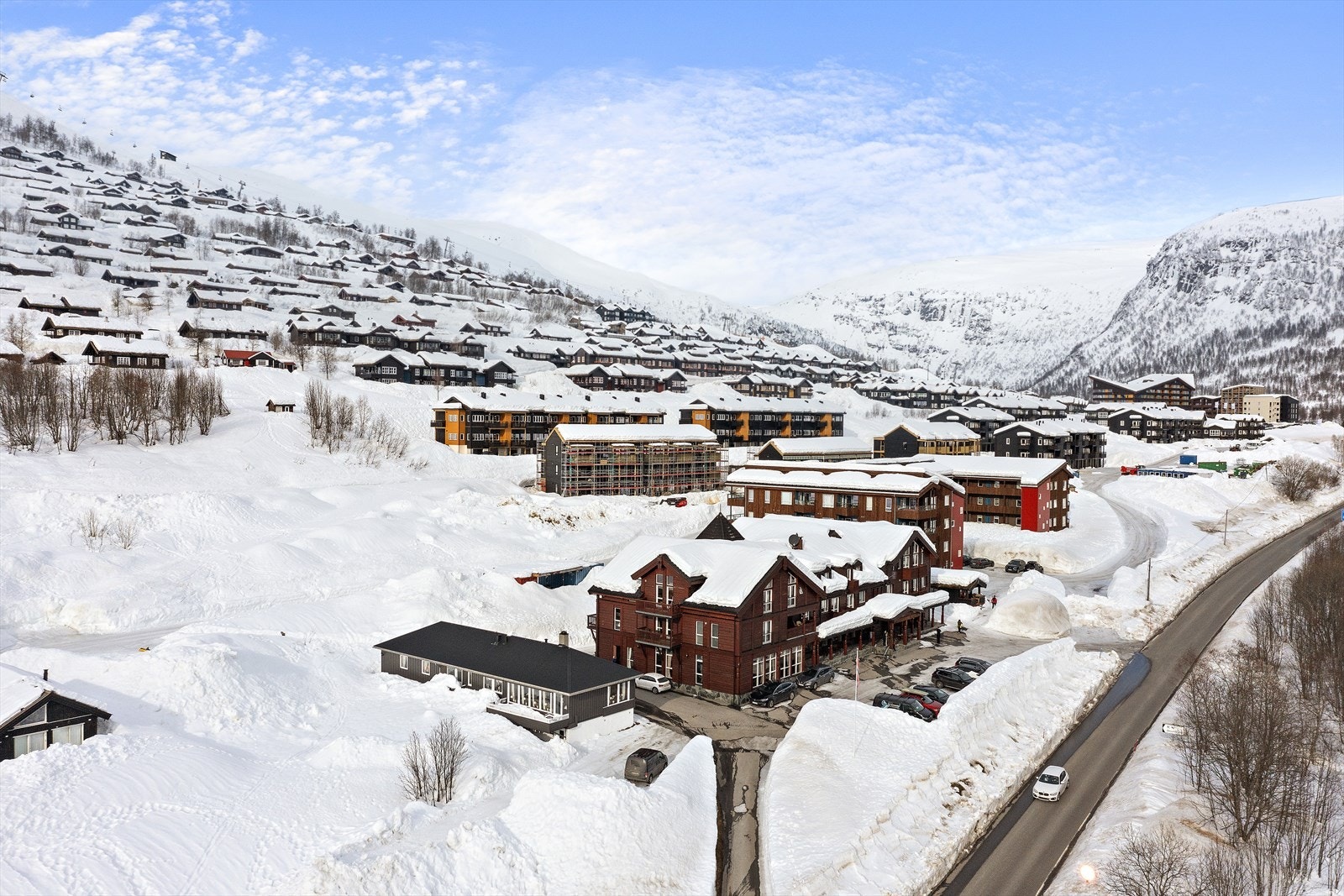 Leiligheten ligger med kort avstand til alt hva Myrkdalen Fjellandsby har å tilby Galleribilde