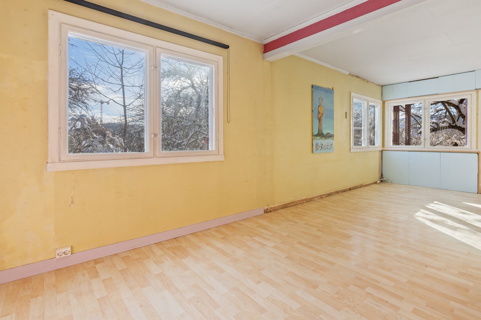 1. etasje med bl.a. stue, kjøkken, soverom og veranda Galleribilde