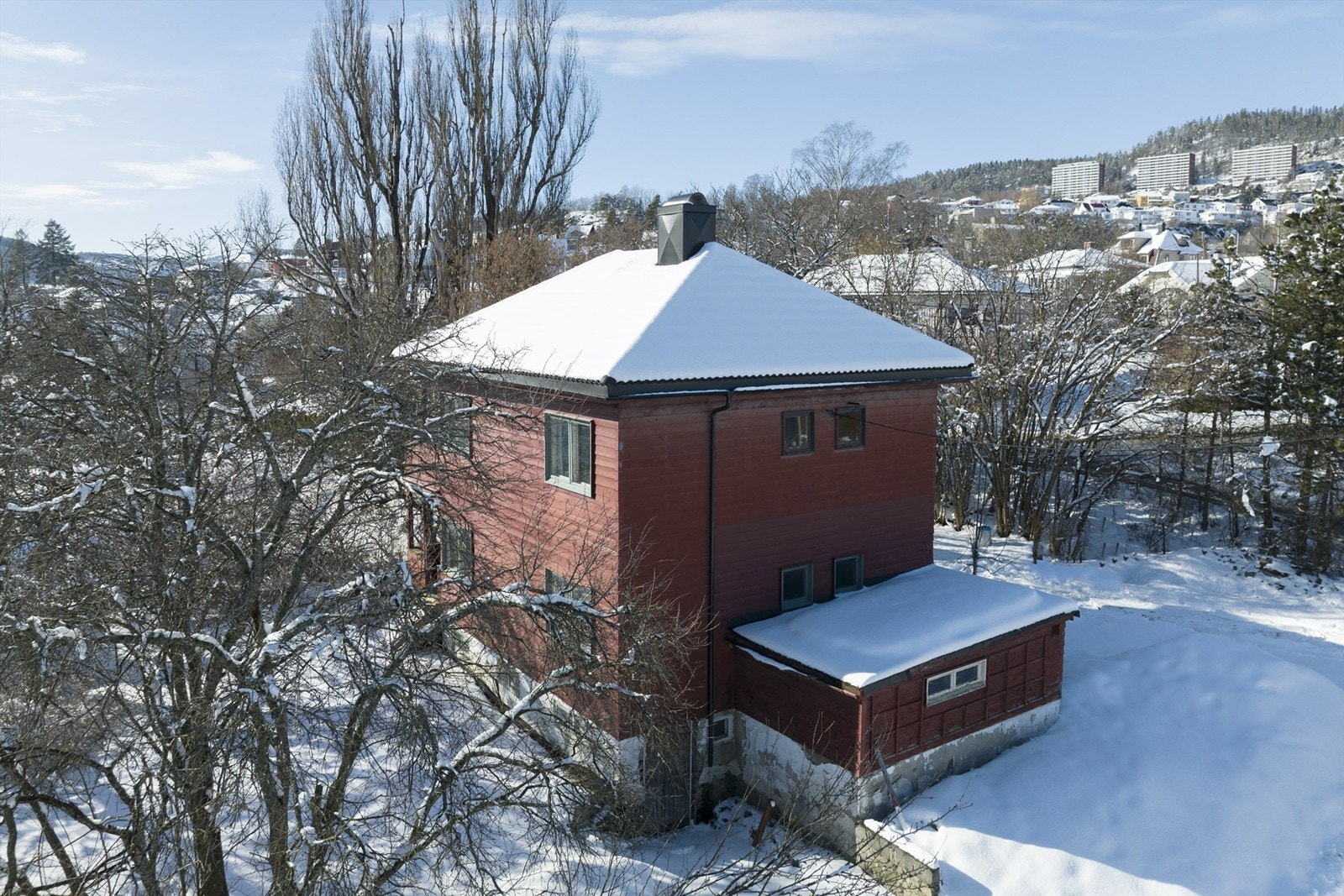Eiendommen har en fin beliggenhet i et rolig boligfelt Galleribilde
