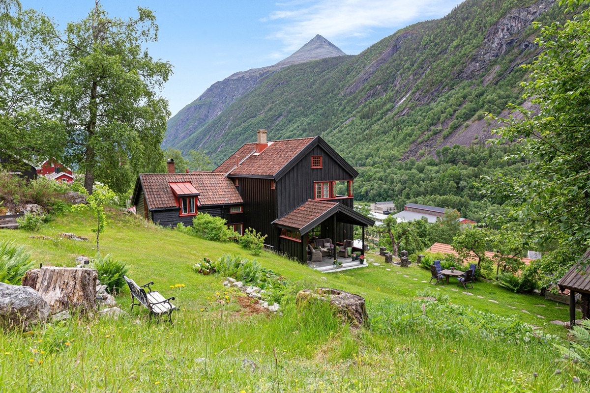Aktiv v/Sindre Tjønn presenterer Fjellveien 11 Galleribilde