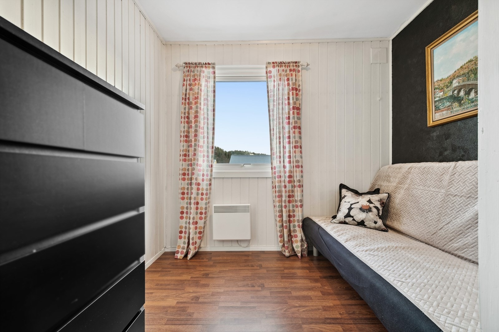 Det tredje soverommet er litt mindre og egner seg godt som barnerom, gjesterom eller kontor. Galleribilde