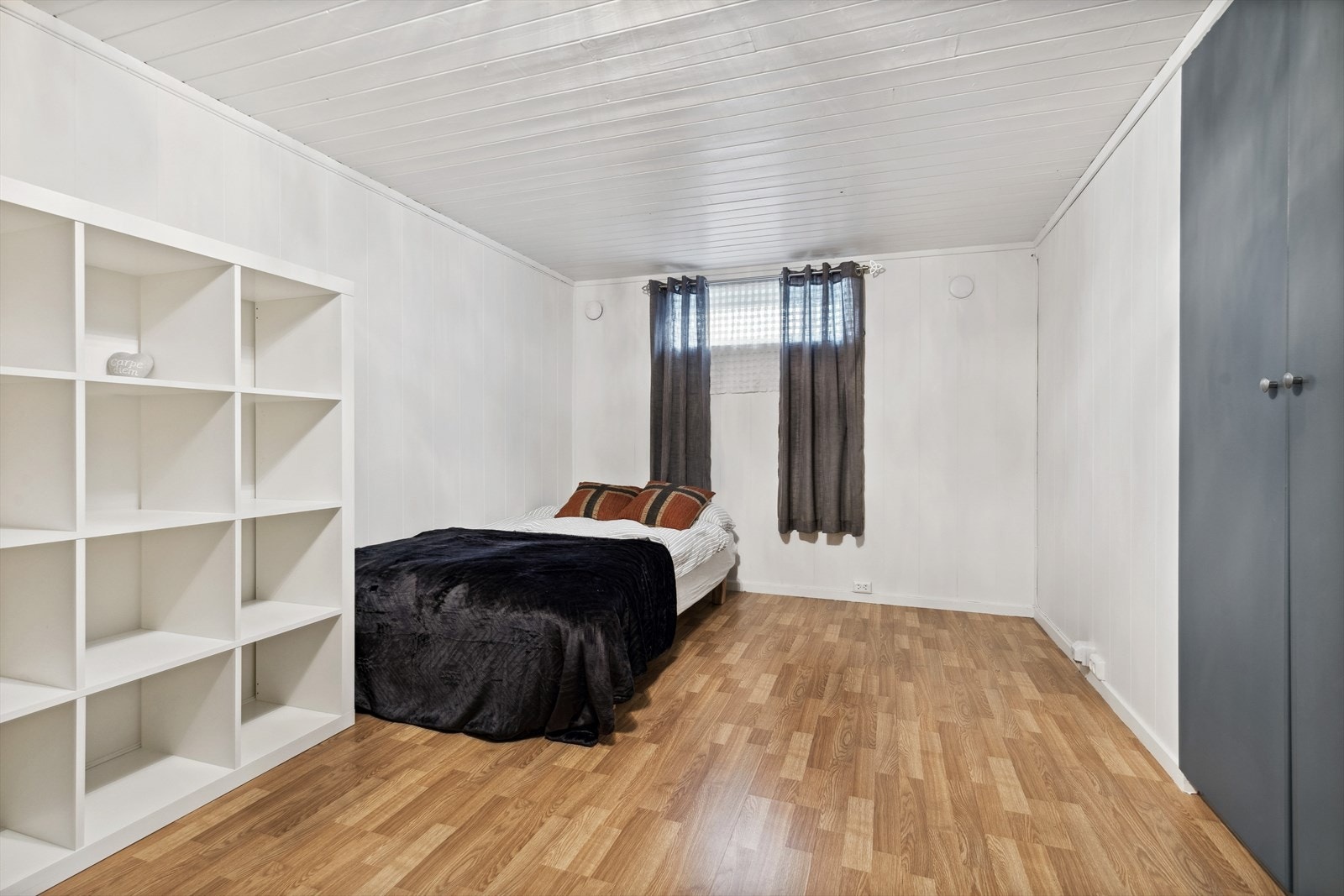 Praktisk kjellerstue med varierte bruksmuligheter. Galleribilde