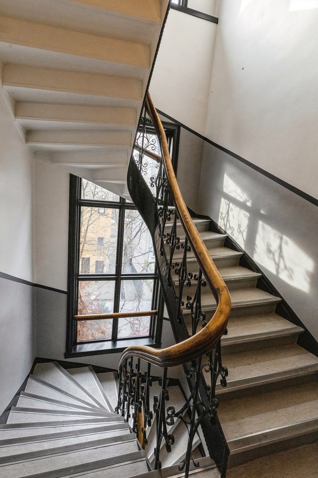 Felles trappegang. Galleribilde