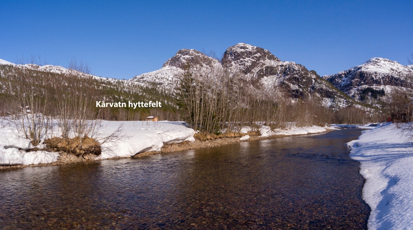 Elva Toåa som renner forbi Kårvatn gir fine bade-og fiskemuligheter. Foto: Grunneier Galleribilde
