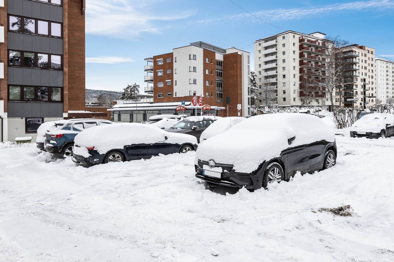 Gratis parkering i borettslaget - første mann til mølla prinsippet Galleribilde