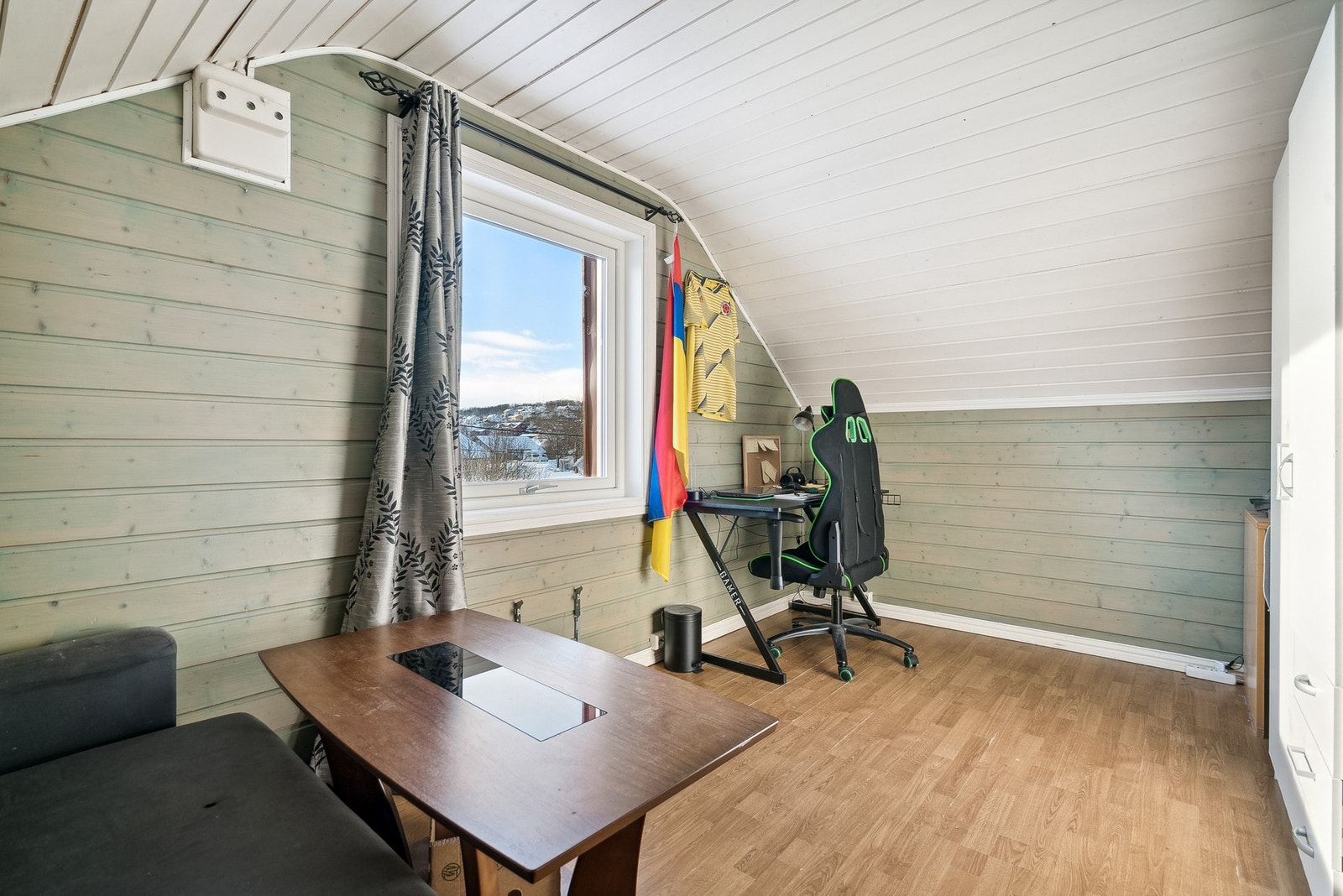 Loftet benyttes i dag som to romslige soverom Galleribilde