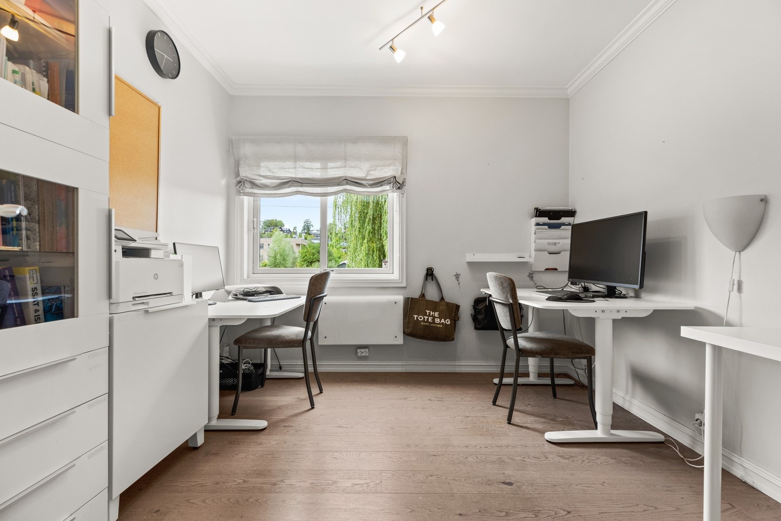 Soverom i 1. etasje, brukes i dag som kontor. Galleribilde