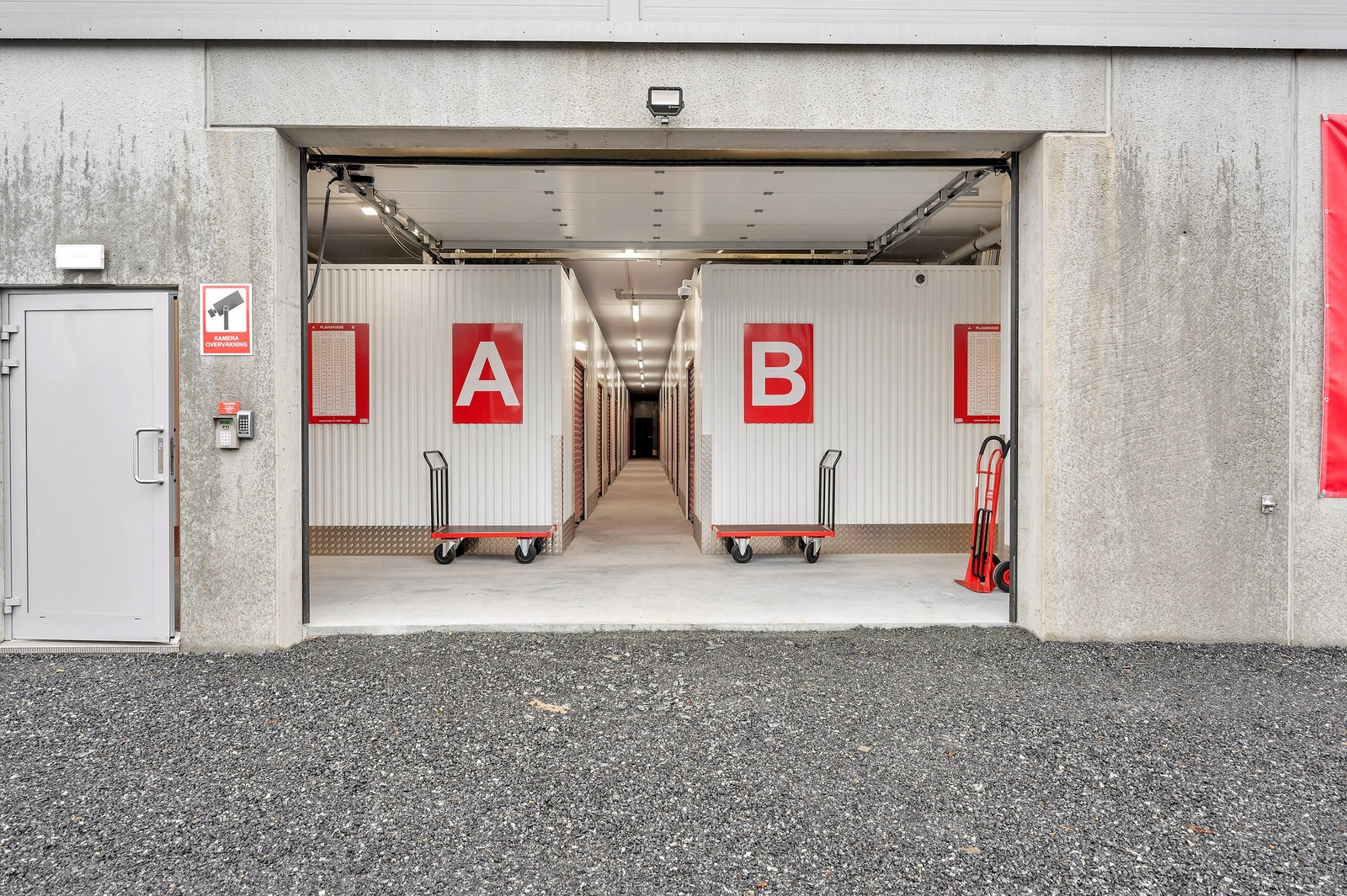 Enkel adkomst fra gateplan til ditt minilager. Galleribilde