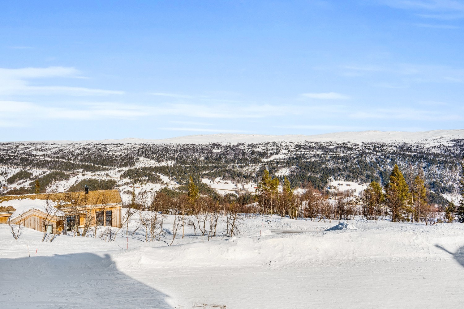 Fantastisk beliggenhet i foten av Hardangervidda med nærhet til alpinbakke og skiløyper Galleribilde