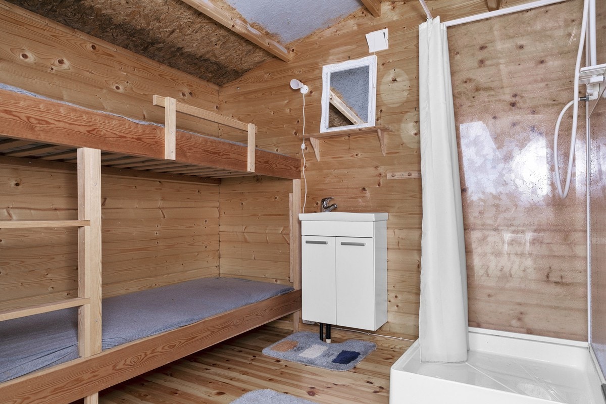 Soverom med dusj Galleribilde