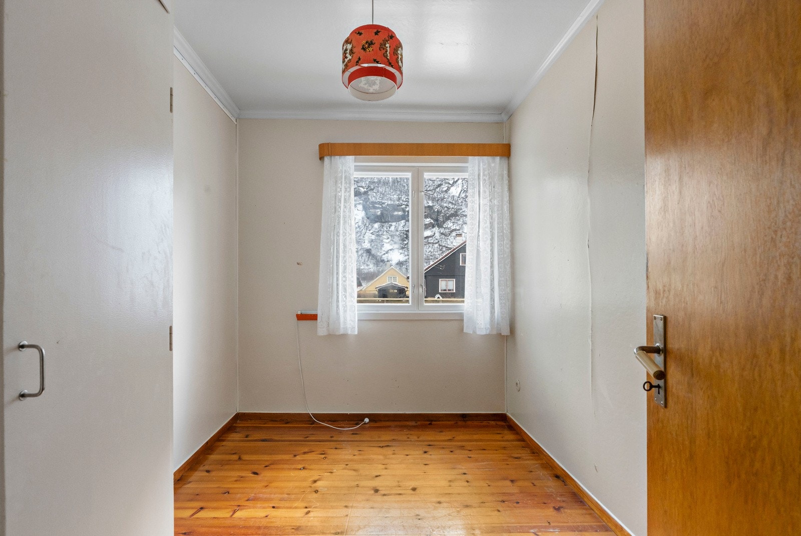 Soverom 2 av 2 på hovedplan Galleribilde