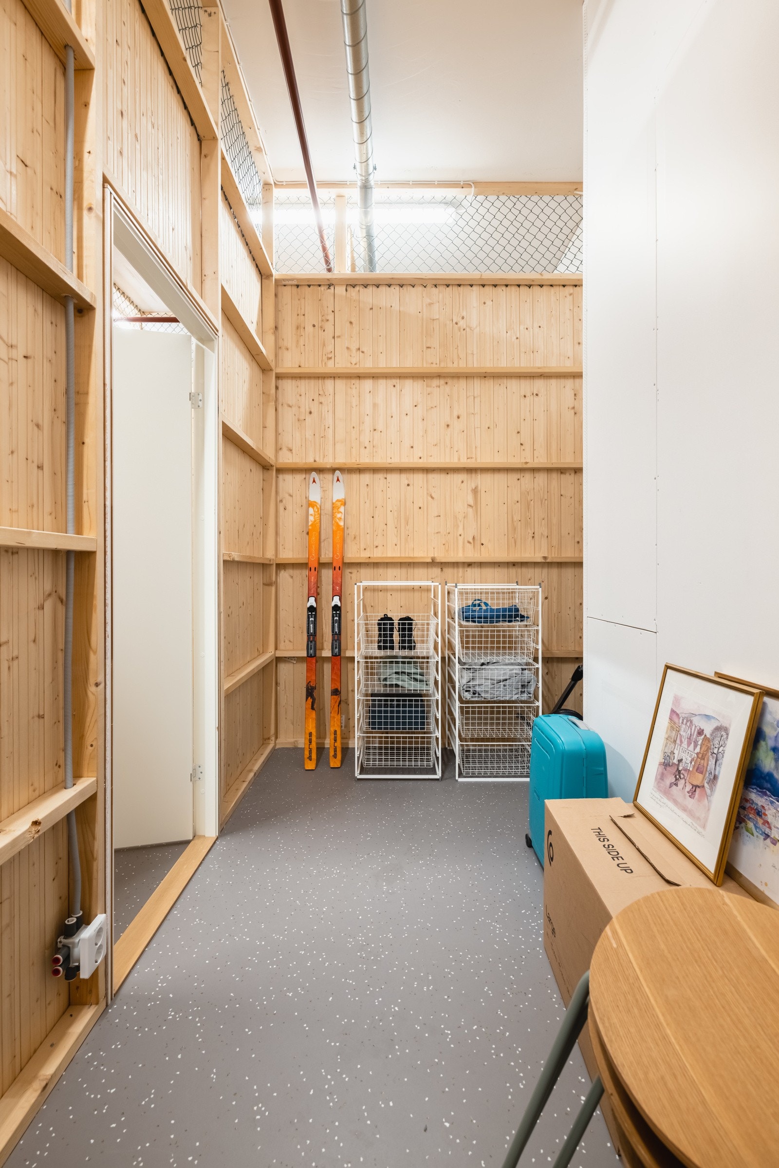 En romslig sportsbod med god ventilering og plass! Galleribilde