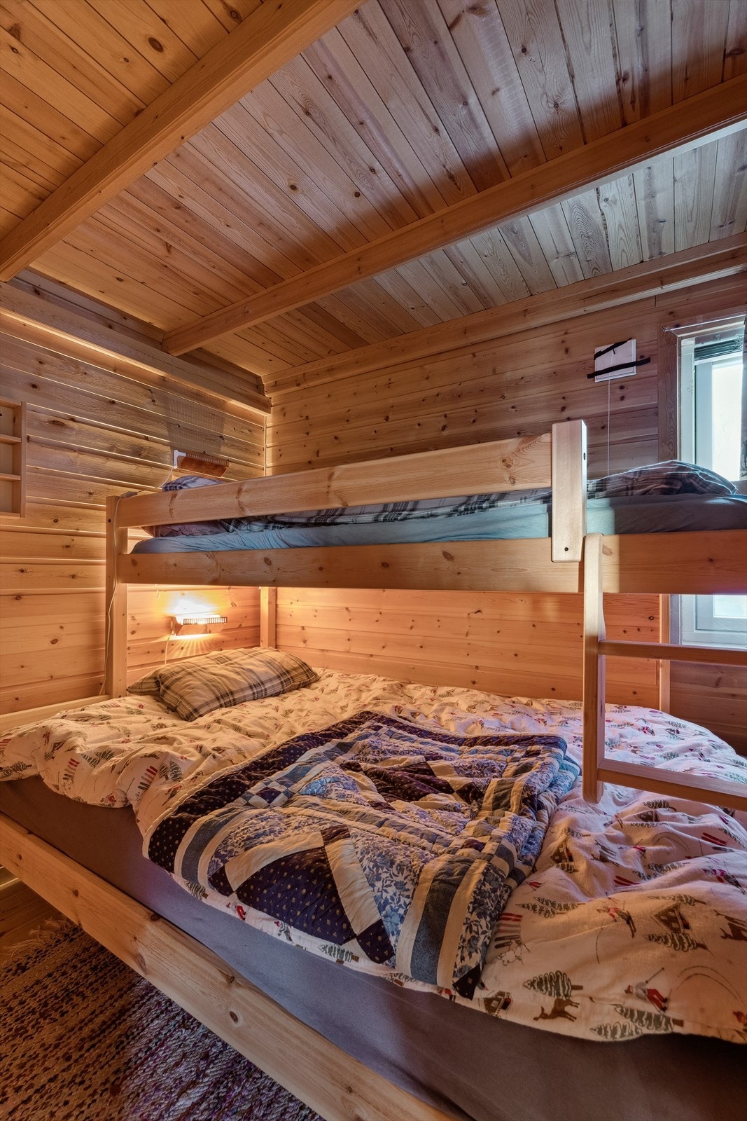 Gjesterommet er i dag innredet med dobbeltseng m/overkøye Galleribilde