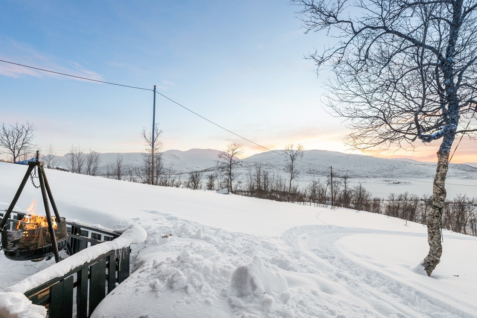 En liten times kjøretur over grensen til Sverige finner du Hemavan, som byr på et fantastisk alpinanlegg med løyper tilpasset alt fra amatører til proffer Galleribilde