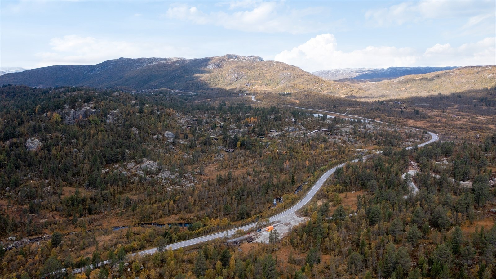 Fra feltet er det kun få minutters avstand til langrennsnett og en kort biltur til Haukelifjell skisenter Galleribilde