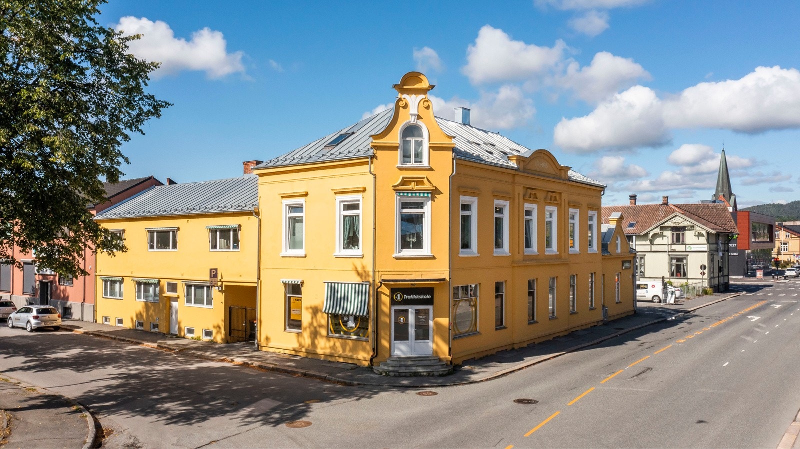 Meglerhuset Telemark /v Daniel Nes Yven har gleden av å presentere Jernbanegata 7D. Galleribilde