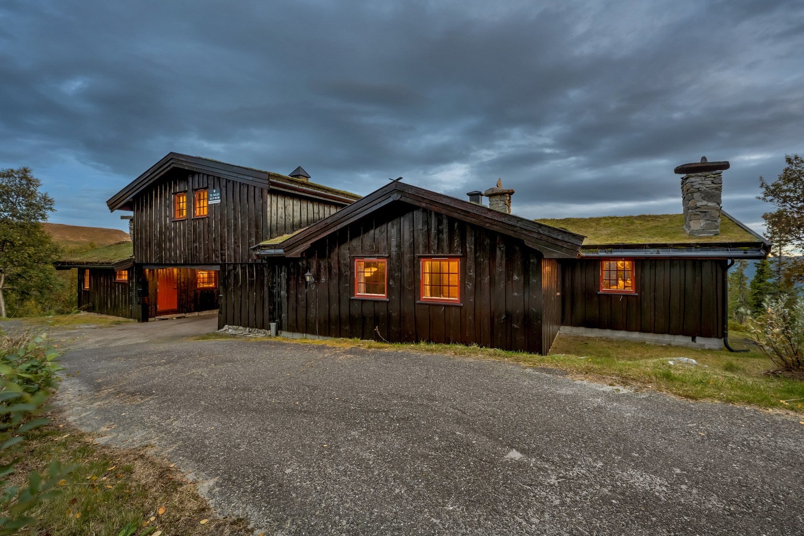 Hytta har en usjenert og rolig beliggenhet, samtidig med kort gangavstand til kafe. Galleribilde