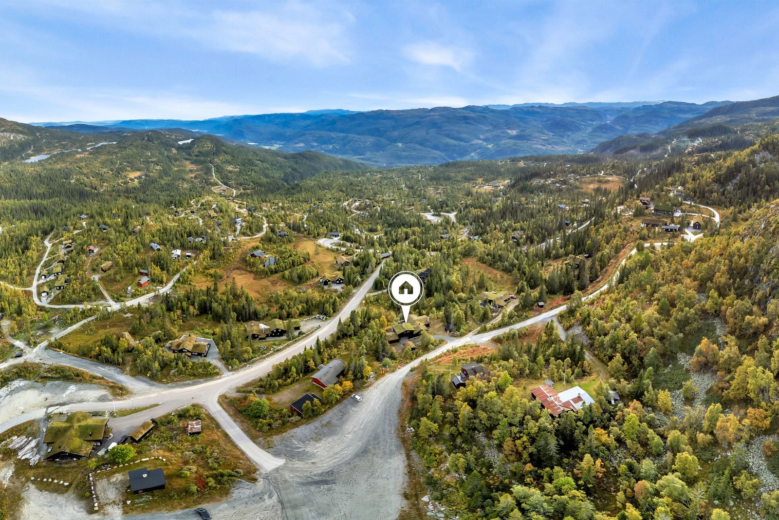 Meget solrik beliggenhet med flott solnedgang i vest. Galleribilde