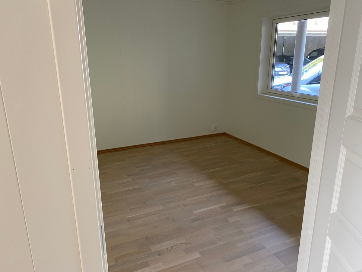 4376709_1-uhnwgb1.jpg Galleribilde