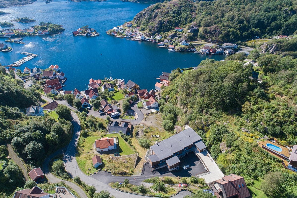 4371218_1-fehmdb1.jpg Galleribilde