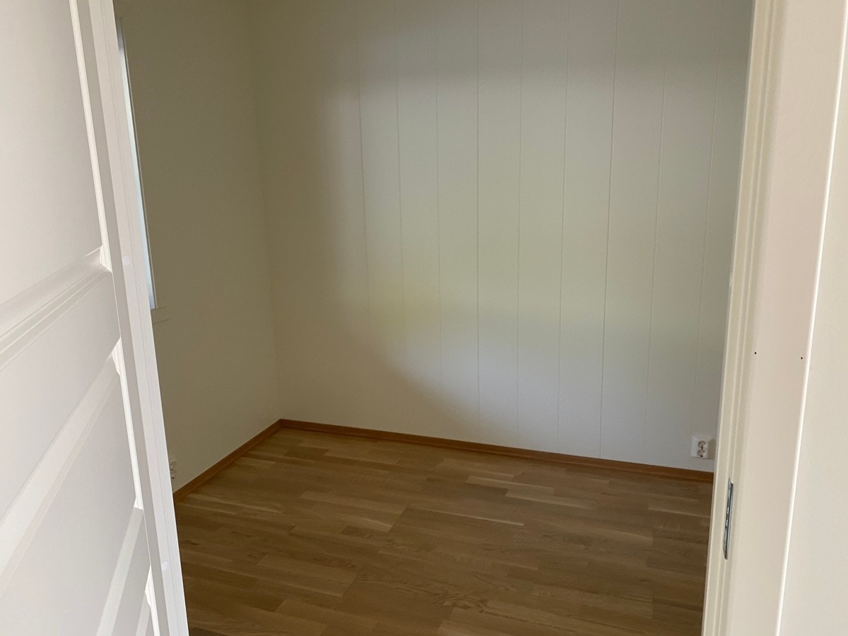 4376711_1-ruiowb1.jpg Galleribilde