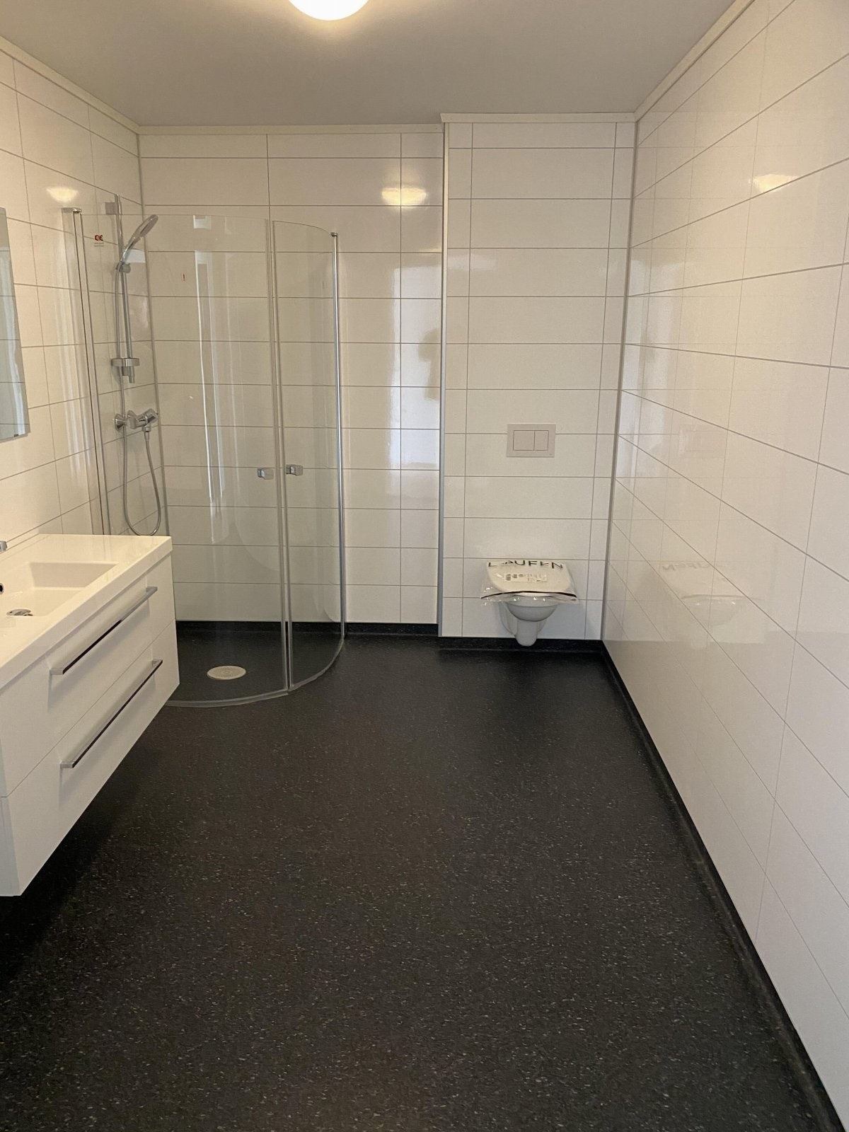 4376701_2-yfpetb1.jpg Galleribilde