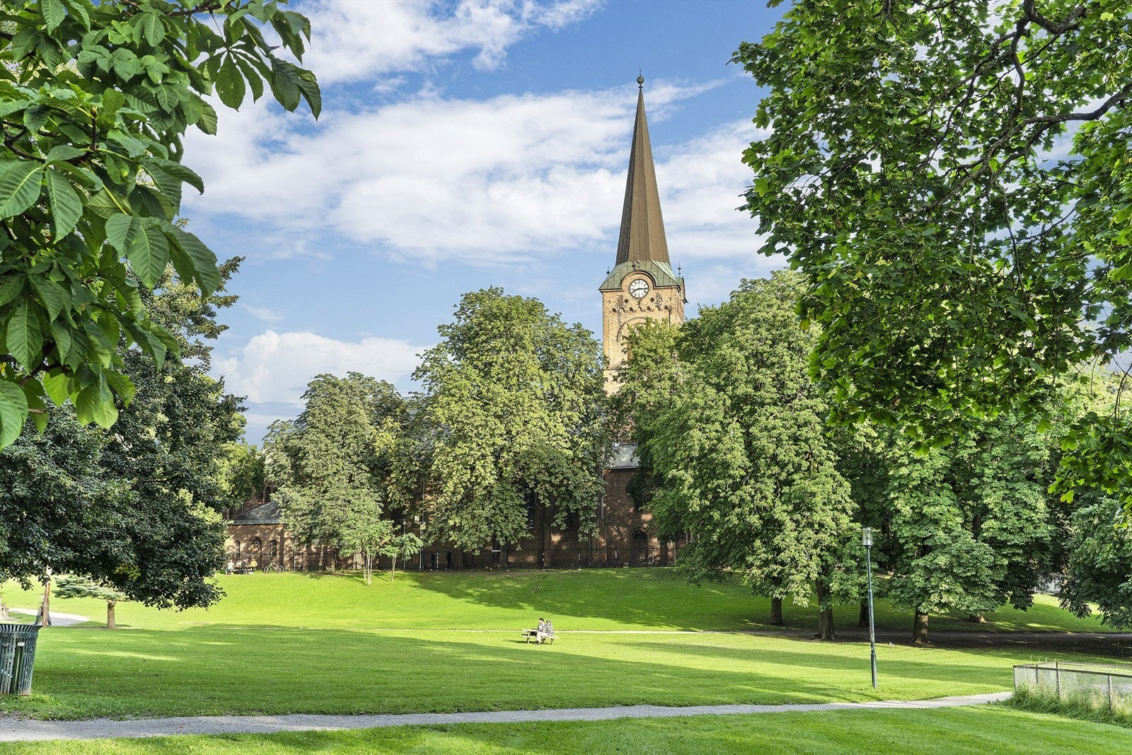 Gangavstand til flere flotte parker. Galleribilde