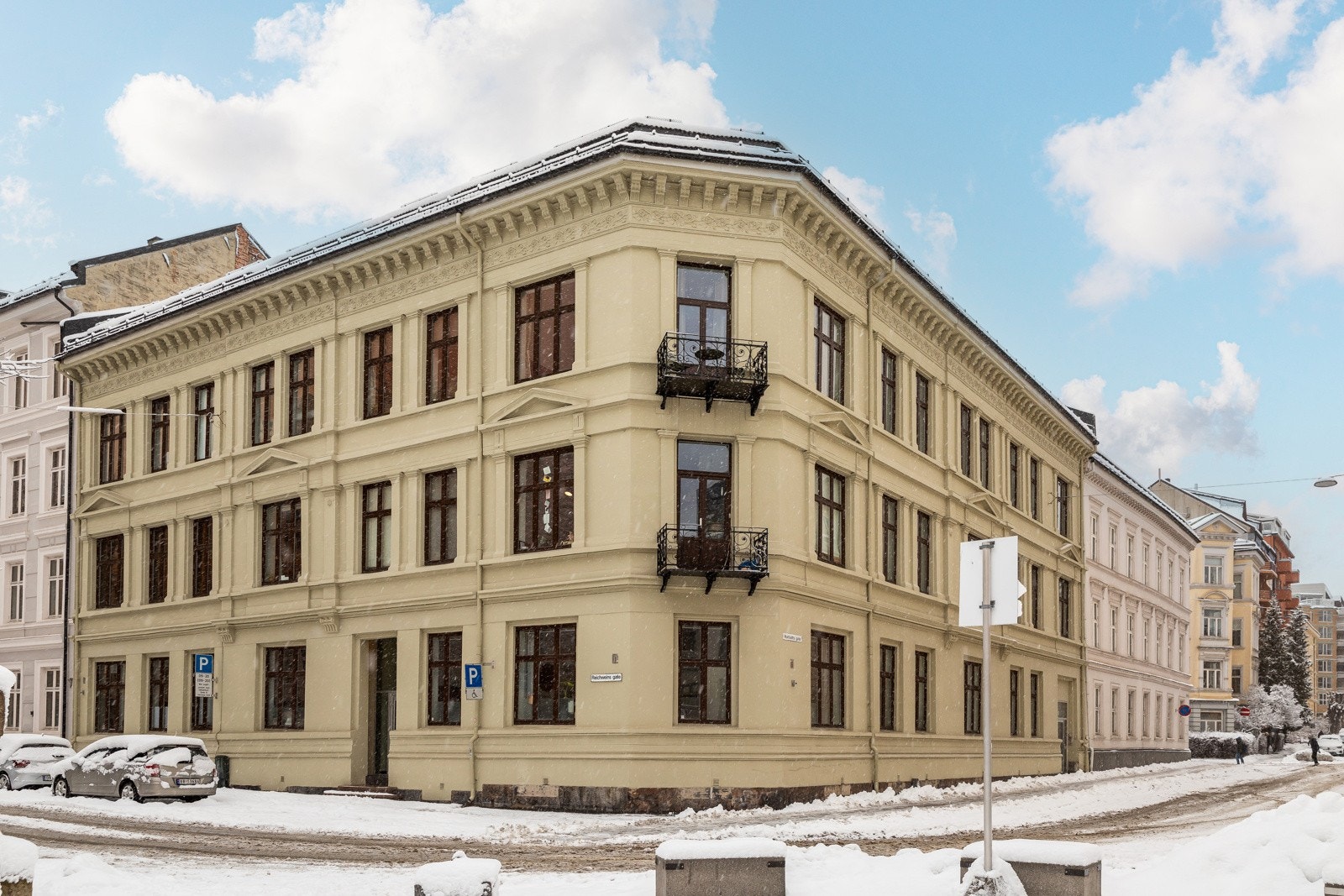 Attraktivt og sentralt område i Vika med kort avstand til Aker Brygge, Tjuvholmen, Sentrum, Solli Plass og Frogner. Galleribilde