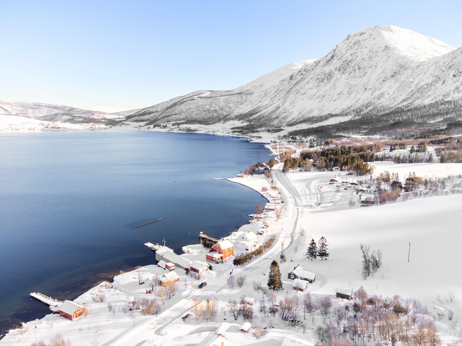 Inn mot Kasfjorden. Galleribilde