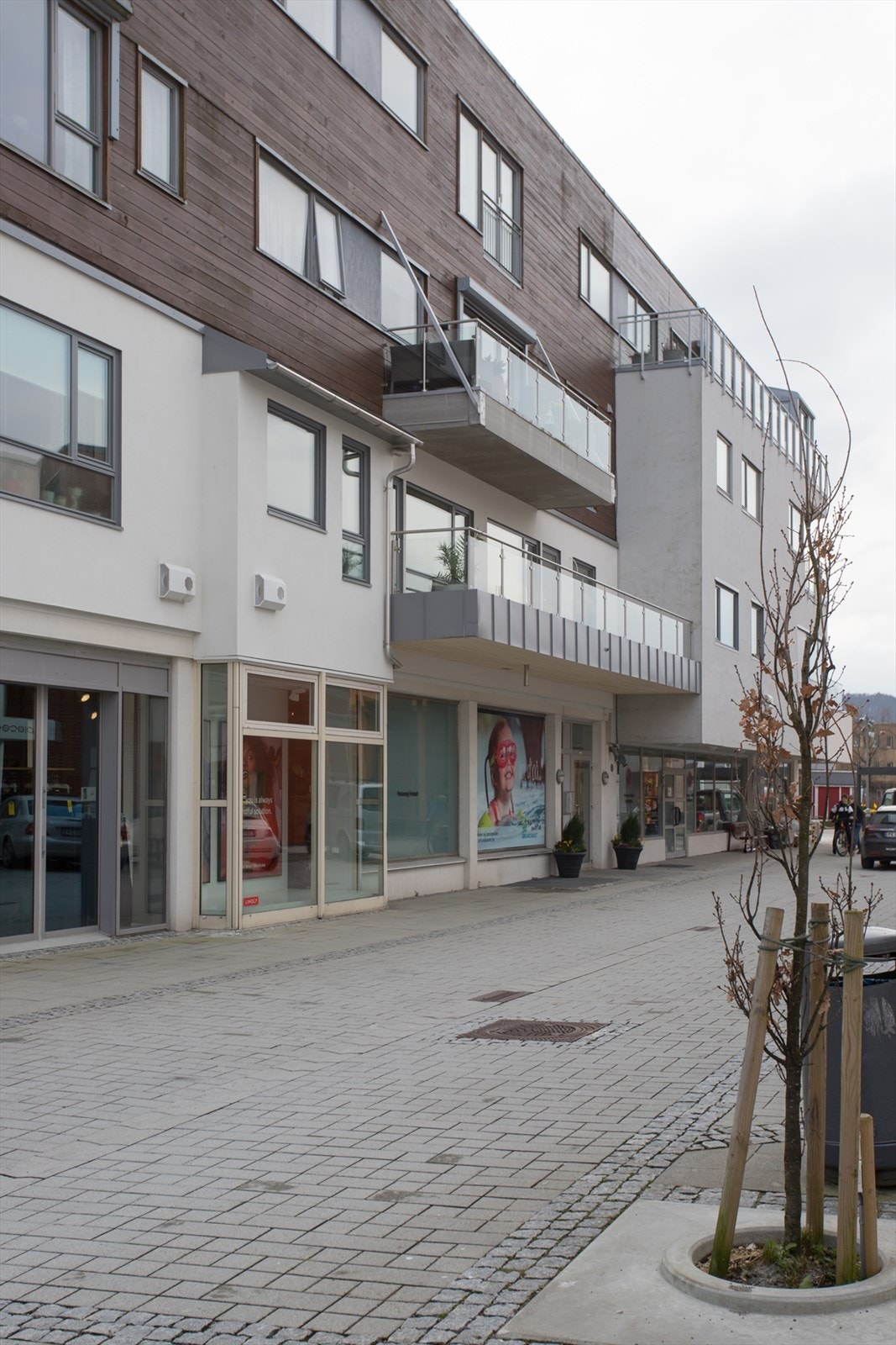Inngang fra torget Galleribilde