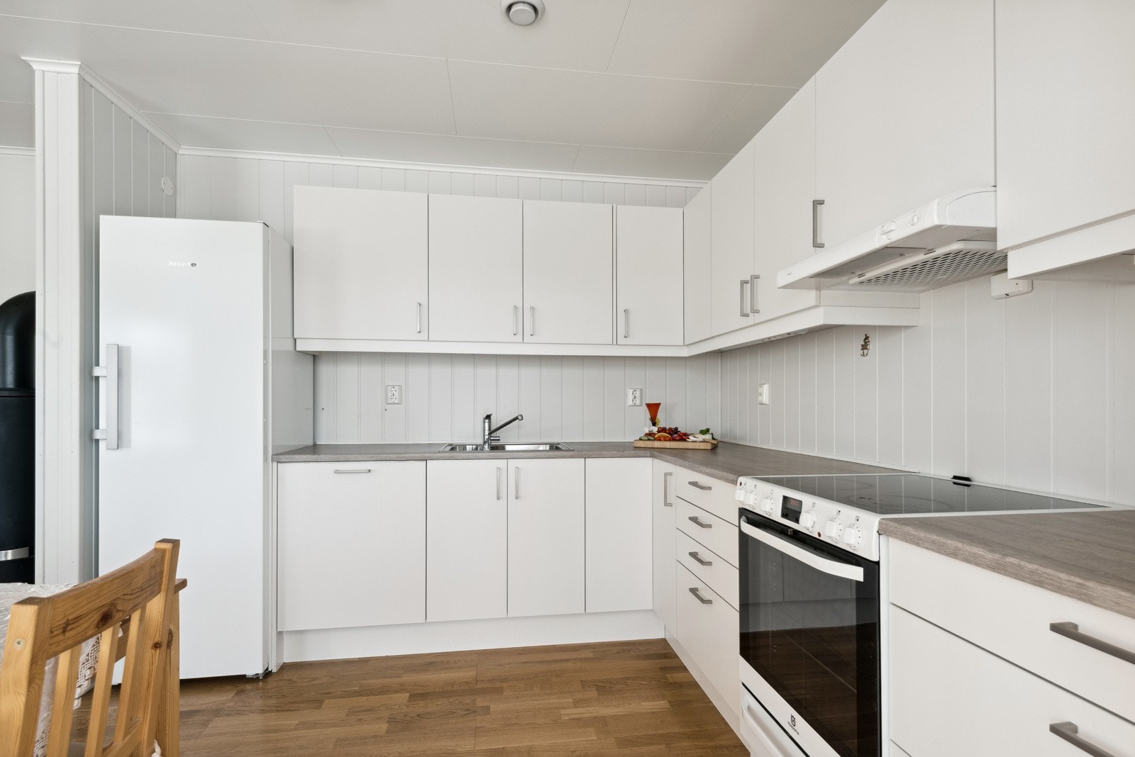 4983725_1-btyidb1.jpg Galleribilde