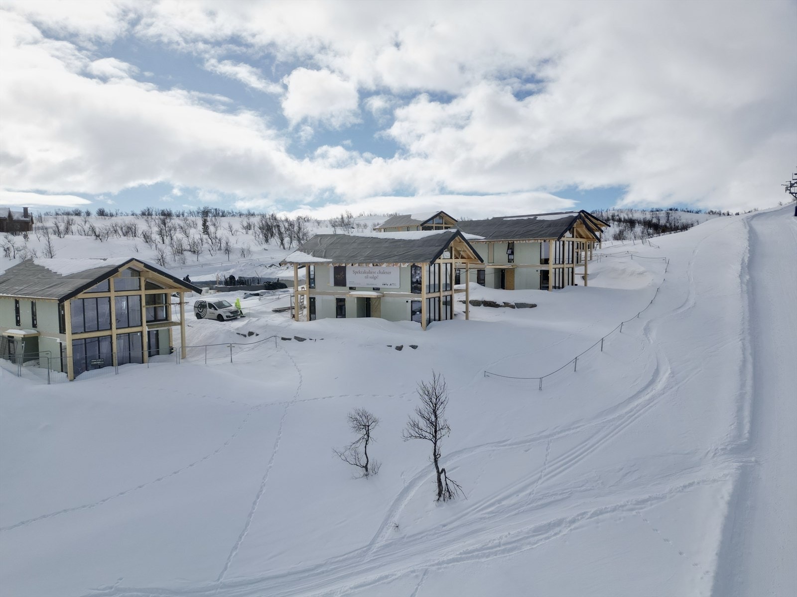 Chalet til høyre i bilde. Galleribilde