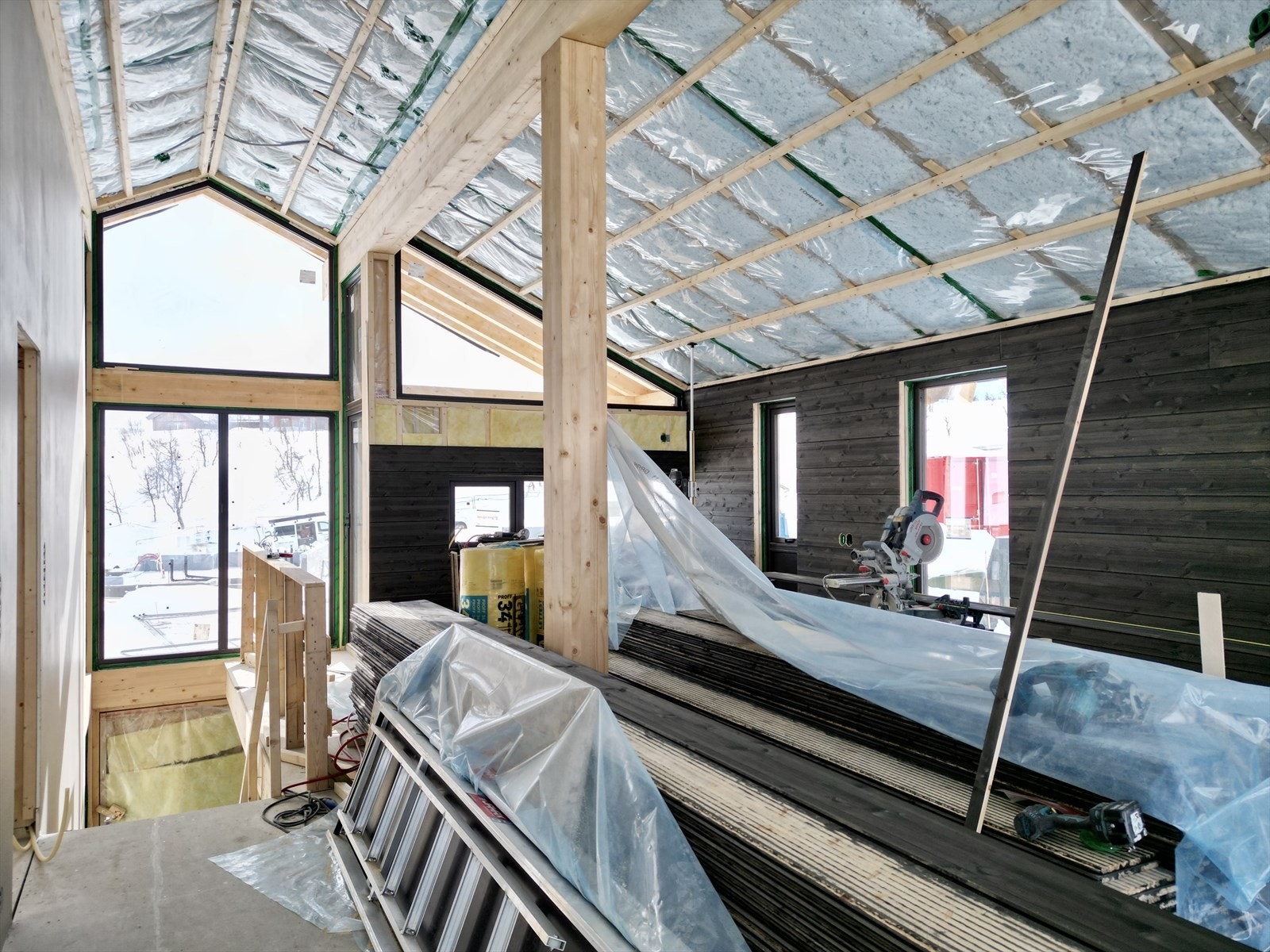 Chalet under bygging. Galleribilde