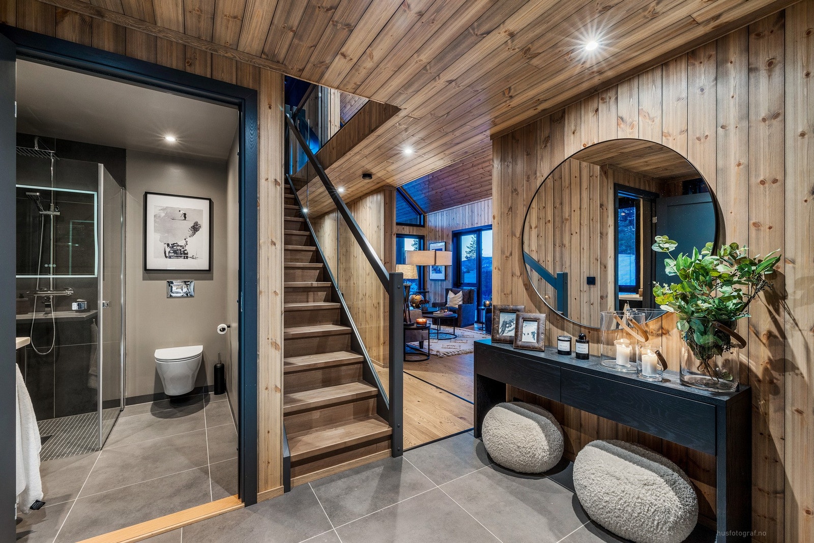 Gang med gulvvarme og fliser Galleribilde