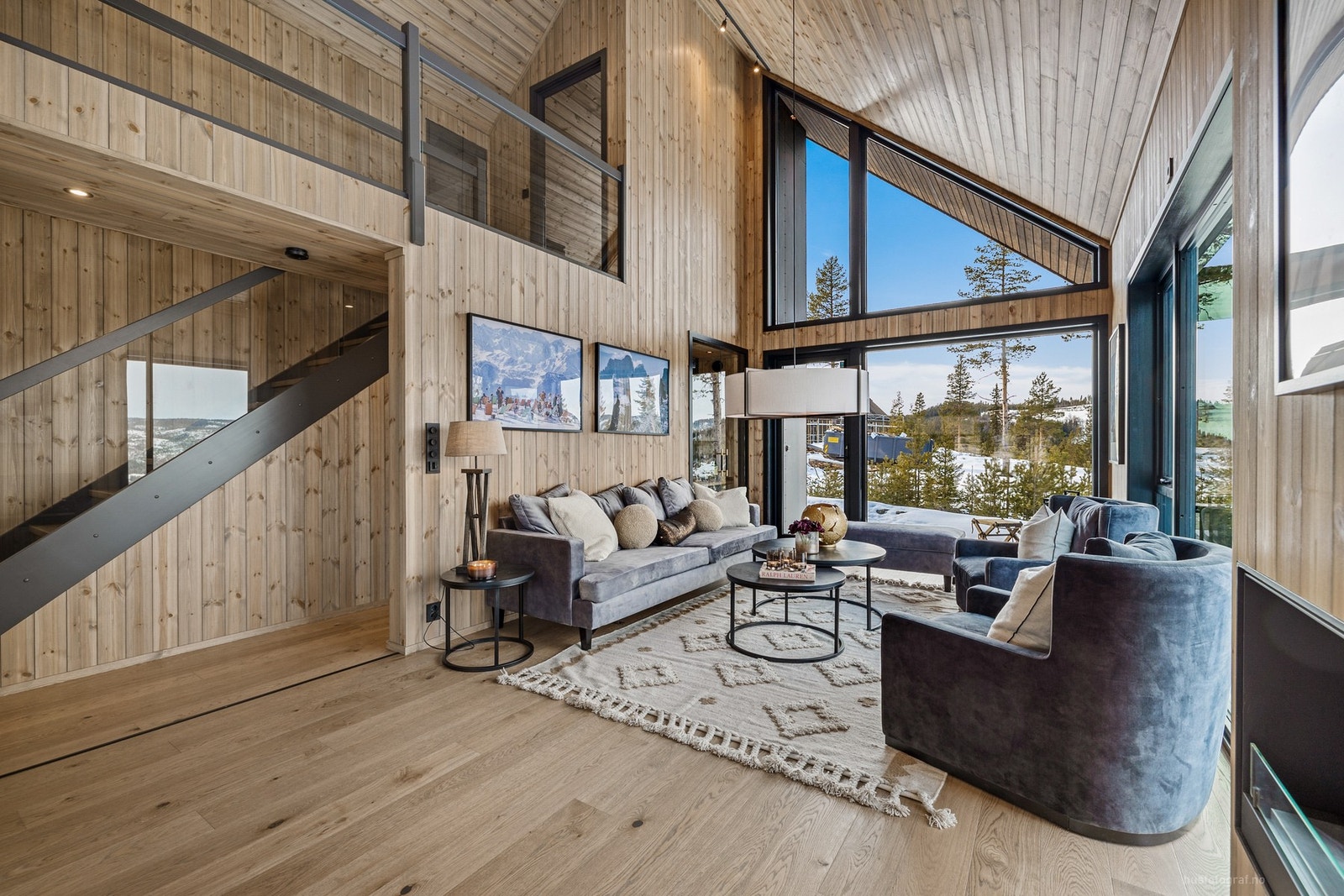 Hytten har en flott helhet med bla. Moelv, Kongle Eik Parkett Galleribilde