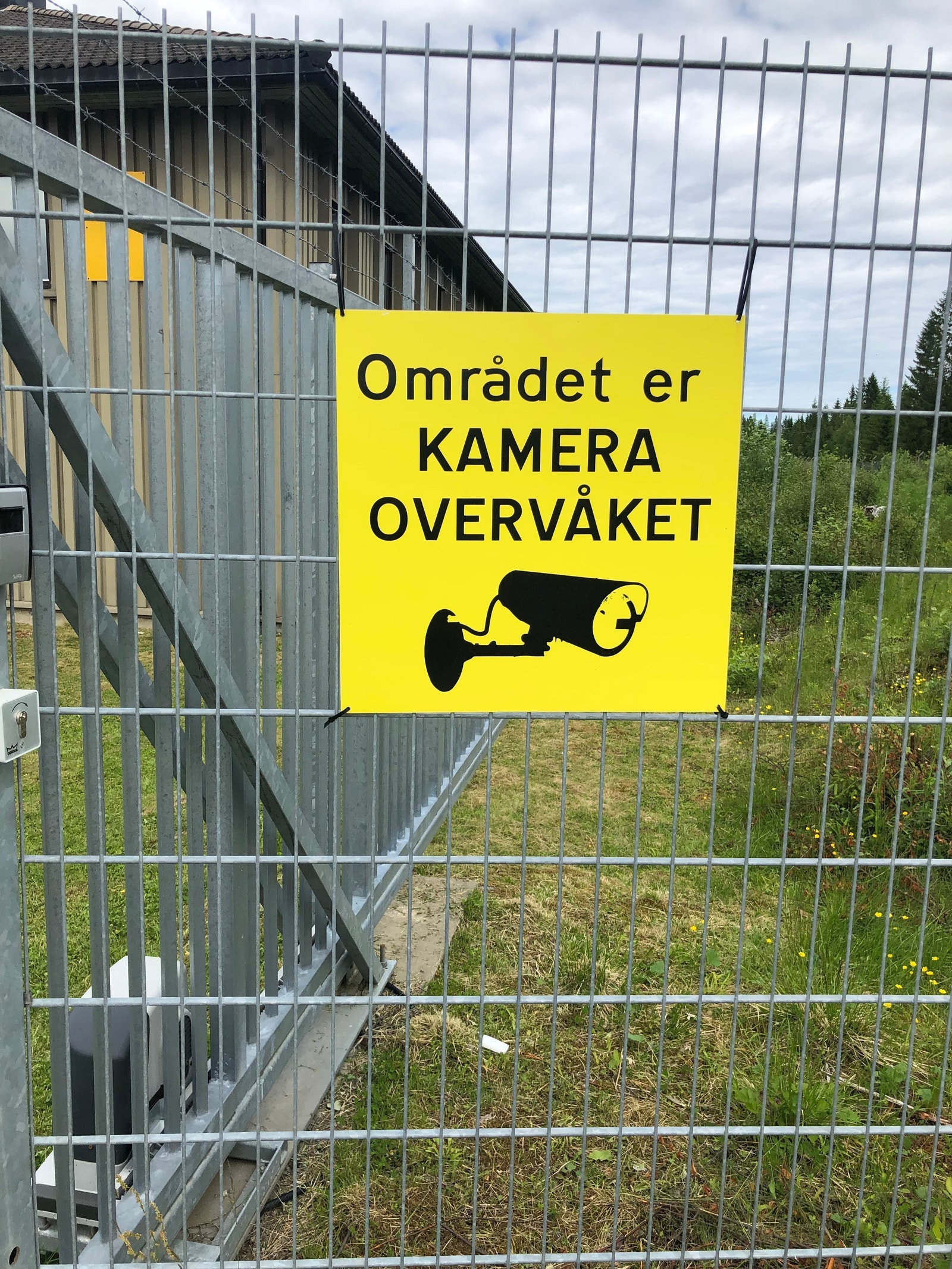 Området er videoovervåket Galleribilde