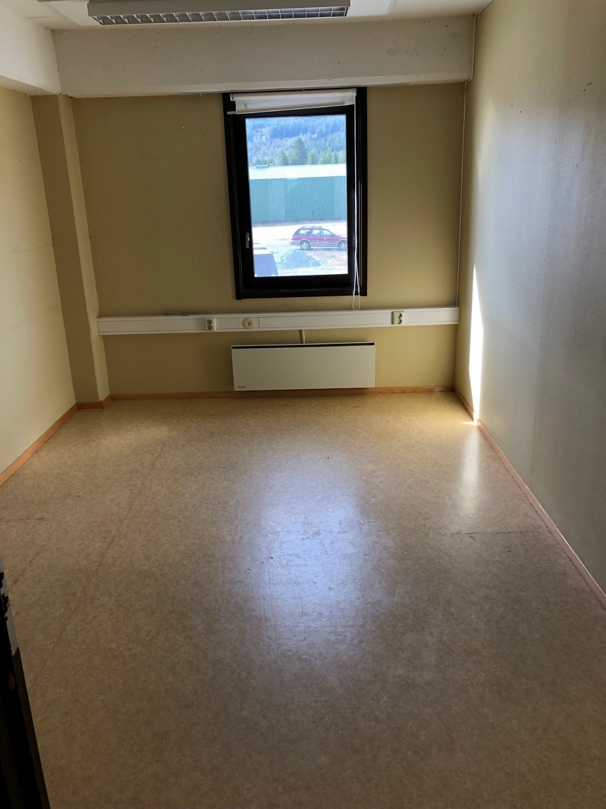 Kontor bygg 4 Galleribilde