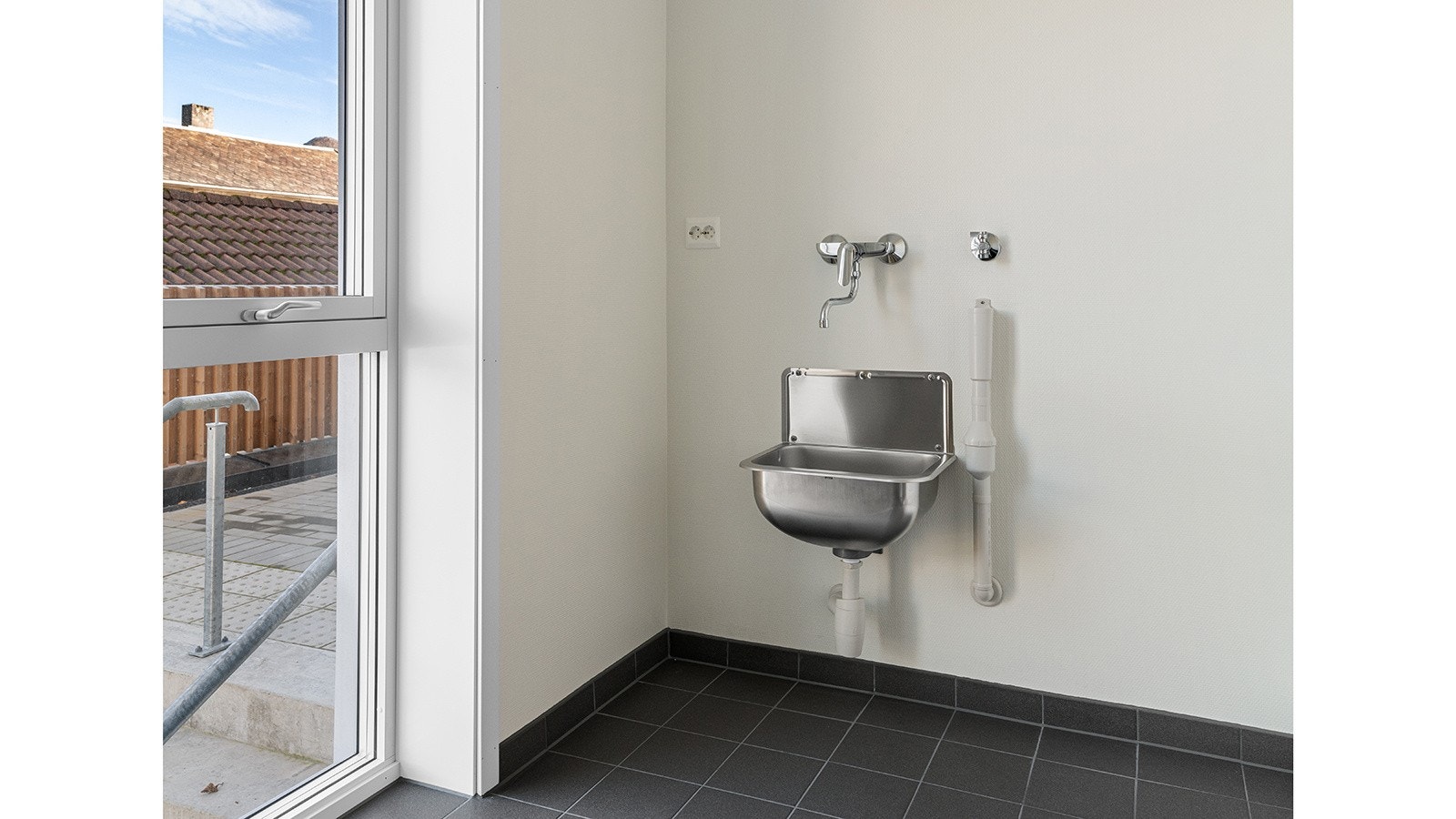 4927703_1-pkidnb1.jpg Galleribilde