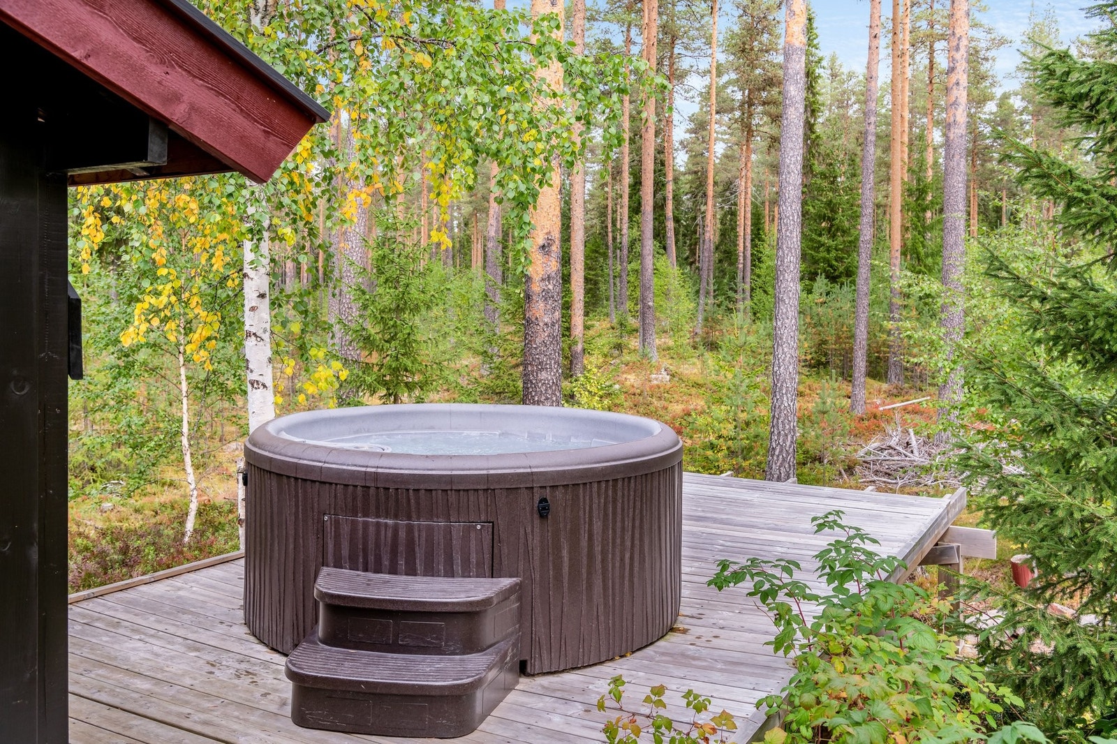 Slapp av i boblebadet etter en dag i skiløypene, alpinbakken eller på vandring i Fulefjellet Galleribilde