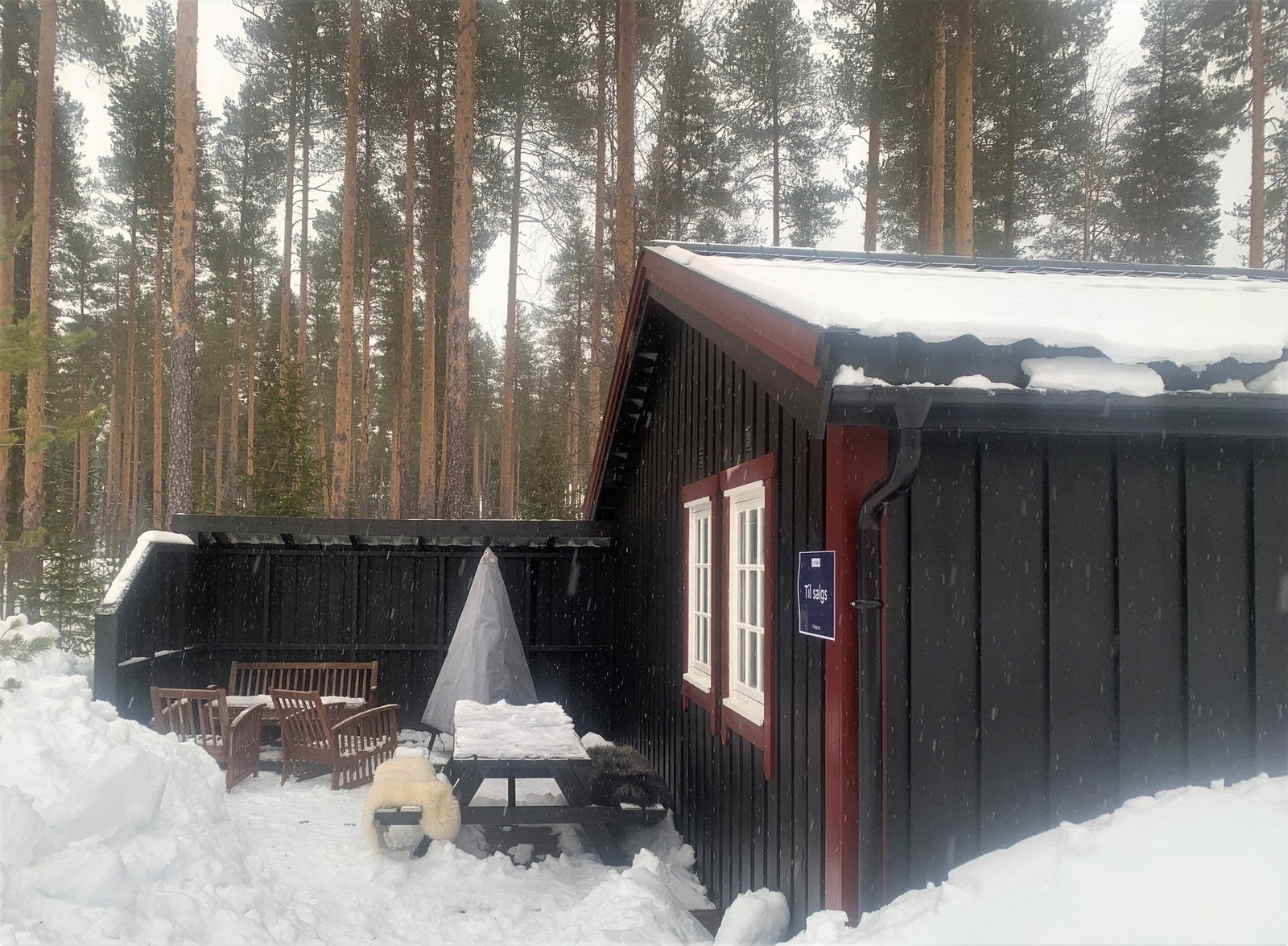 Koselig og lun platting med bålpanne Galleribilde