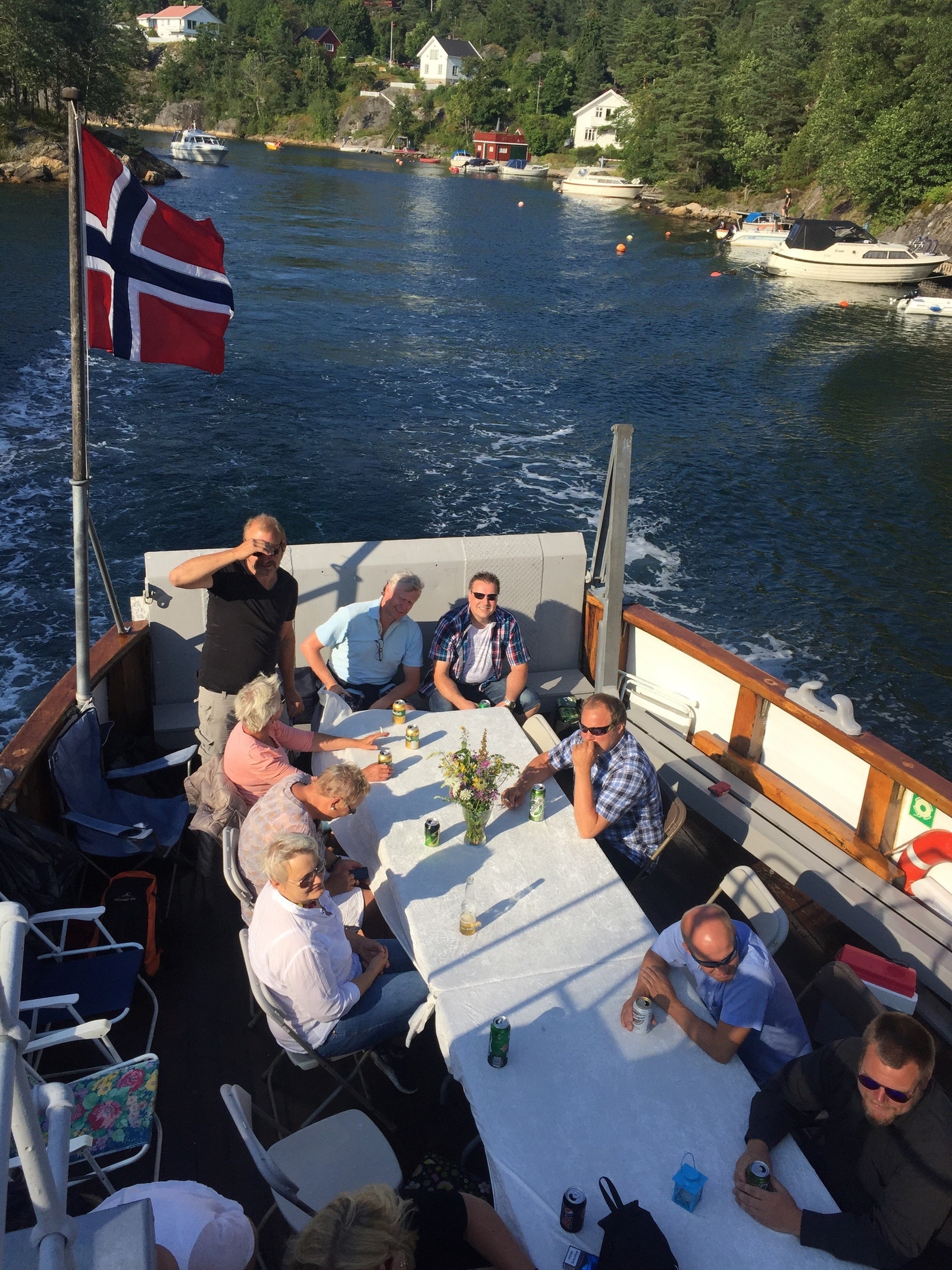 Øysangferja på vei ut Øysangkilen Galleribilde