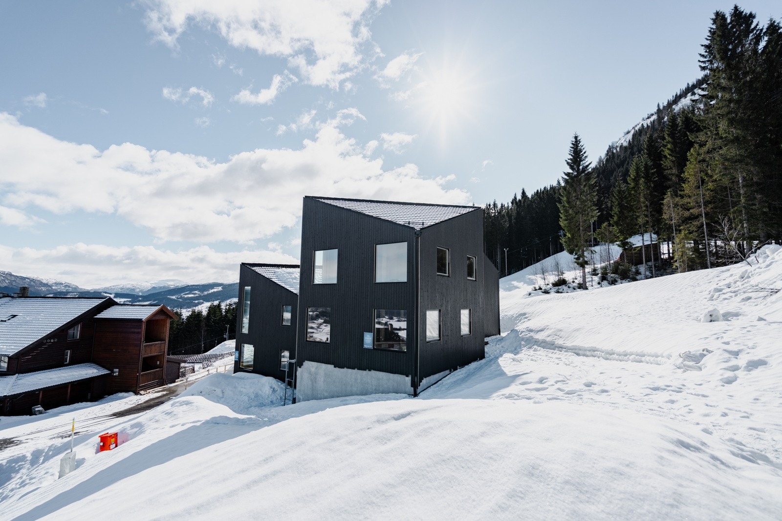 Bilder av Jon Hunnålvatn Tøn Galleribilde