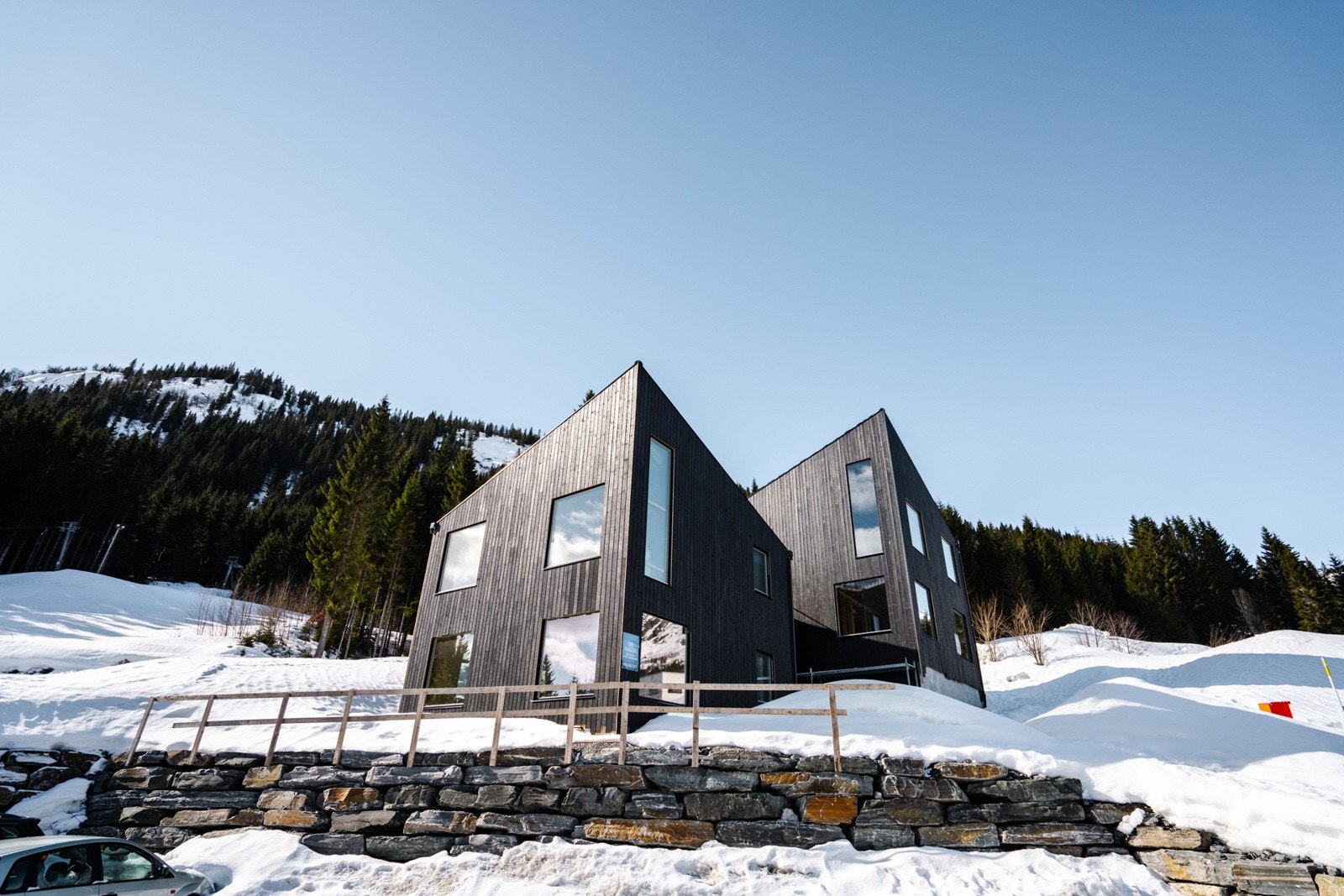 Bilder av Jon Hunnålvatn Tøn Galleribilde