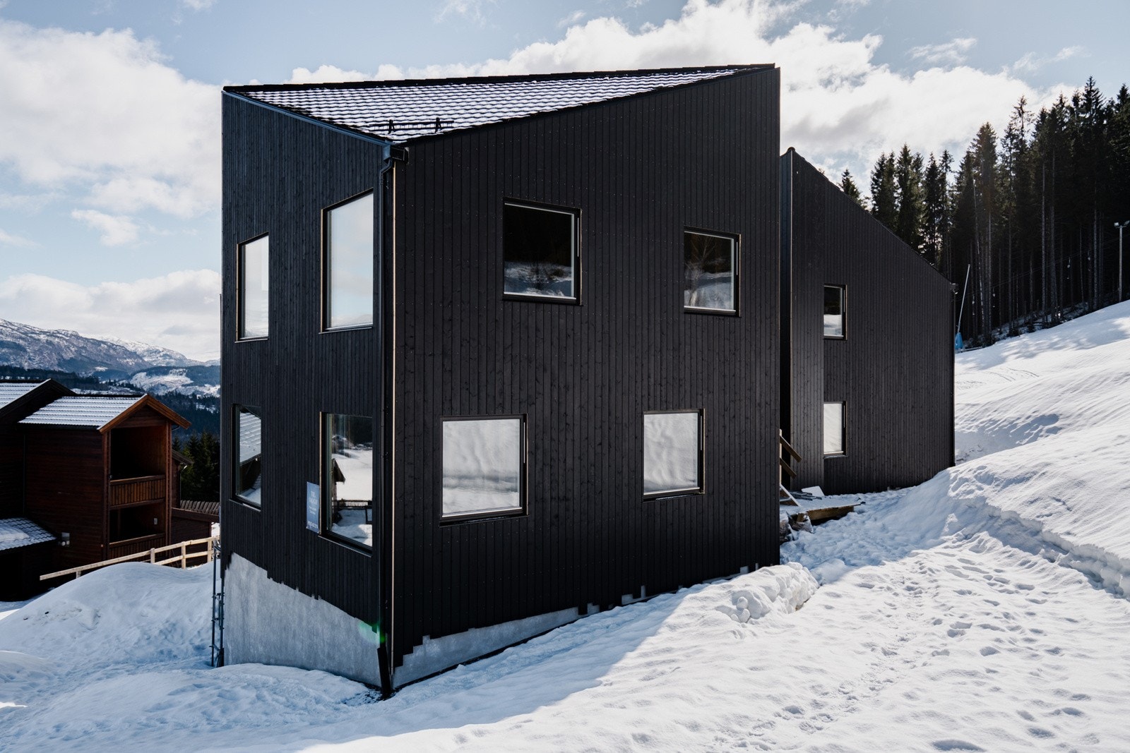 Bilder av Jon Hunnålvatn Tøn Galleribilde